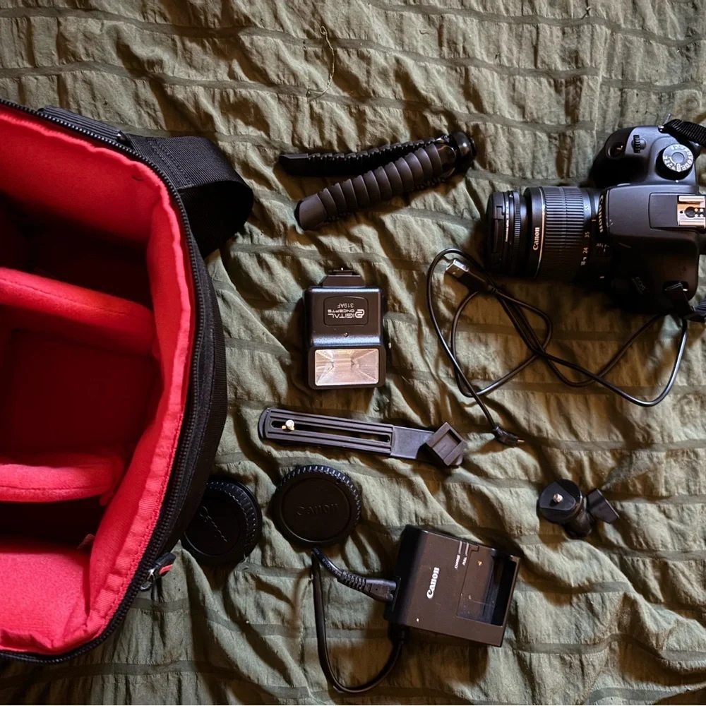Canon 4000D EOS Used - Like New - Excellent Condition